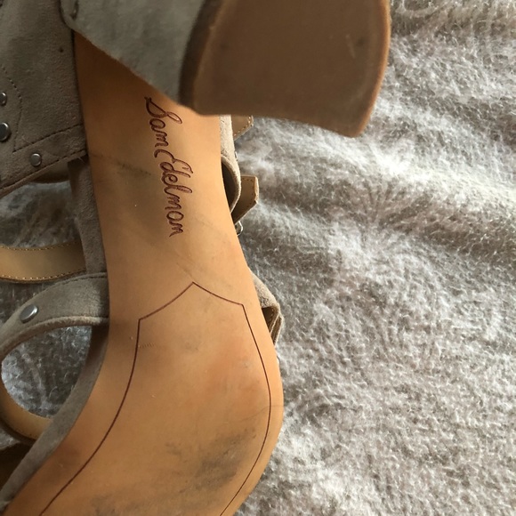 Sam Edelman studded gray strappy suede block heels - Picture 5 of 6